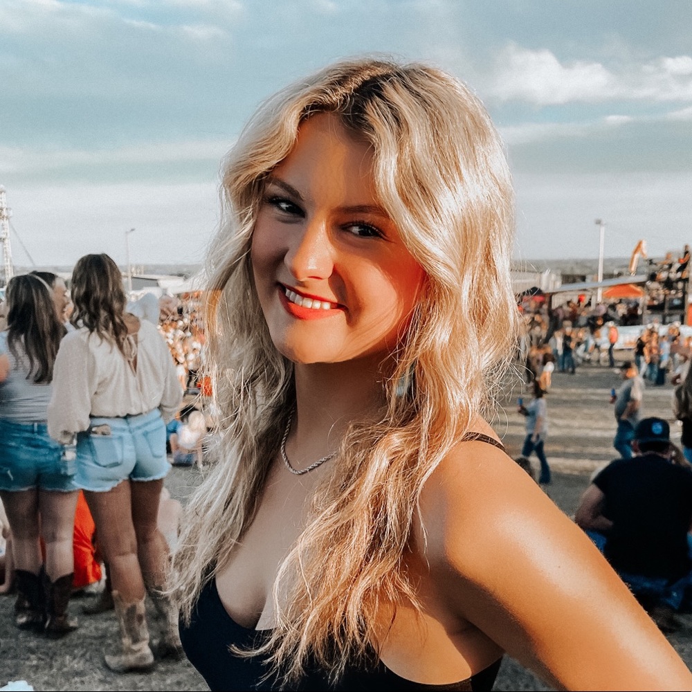 Meet your Posher, Ashley